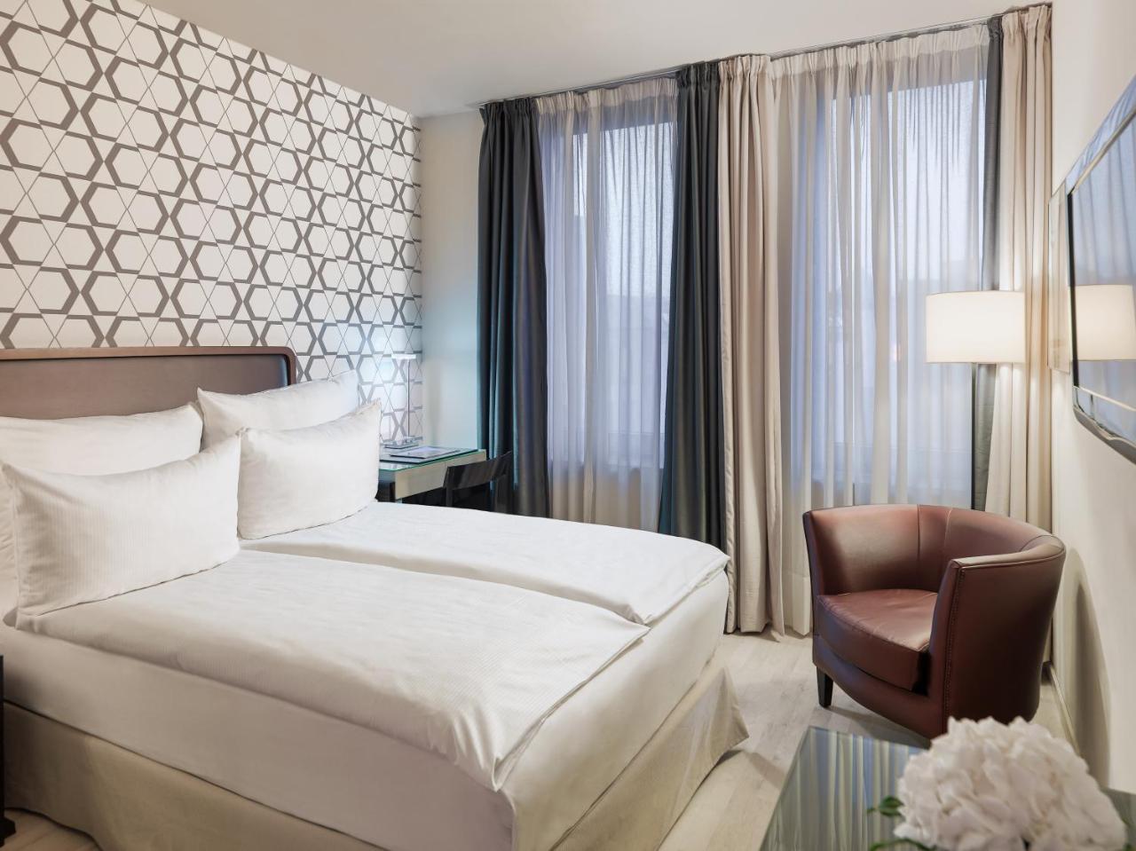 Hotel H10 Ku'damm 4*